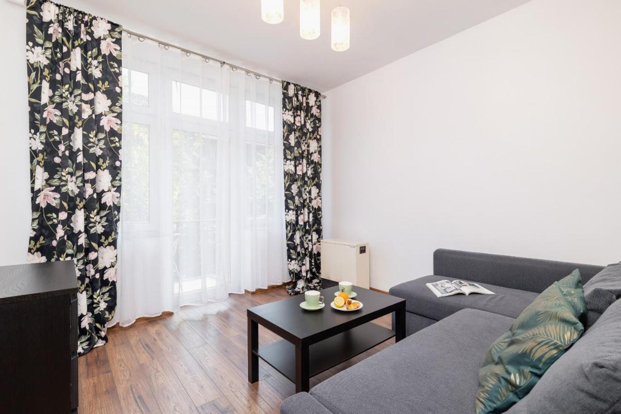 Apartments On Krupowki Street With Mountain View By Noclegi Renters Закопане Екстериор снимка